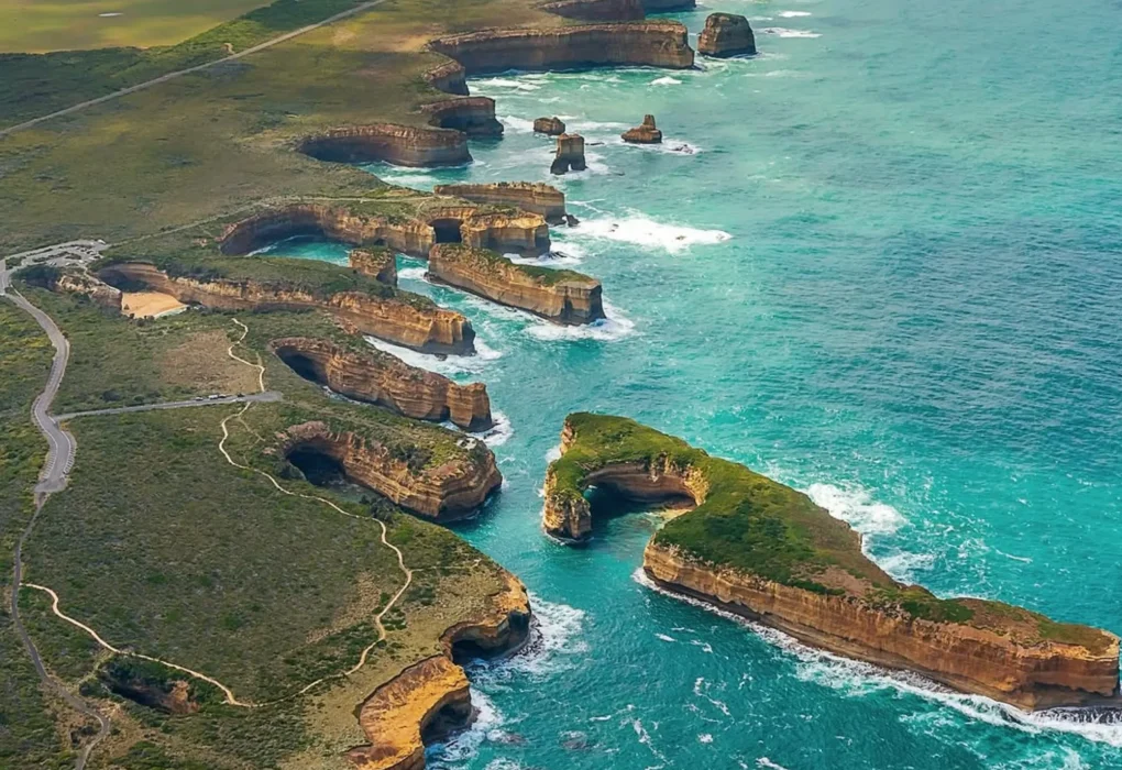walking great ocean road australia